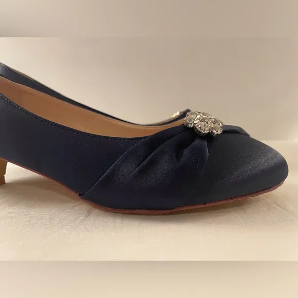 Formal Satin Closed Toe Kitten Heel with Rhinestones Navy Size 9.5