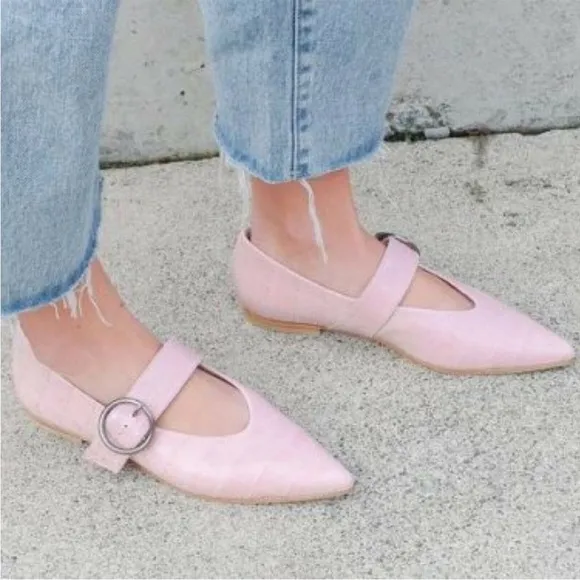 Freda Salvador Ivy Mary Jane Flats Pointed Toe Embossed Leather Pink Croc Sz 7