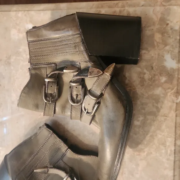 FREE PEOPLE BASKE CALIFORNIA ROSCOE 3 BUCKLE BOOTS
