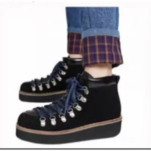 FREE PEOPLE Boots‎ Durango Hiker Platform Suede Lace Up Sheep Leather Lining