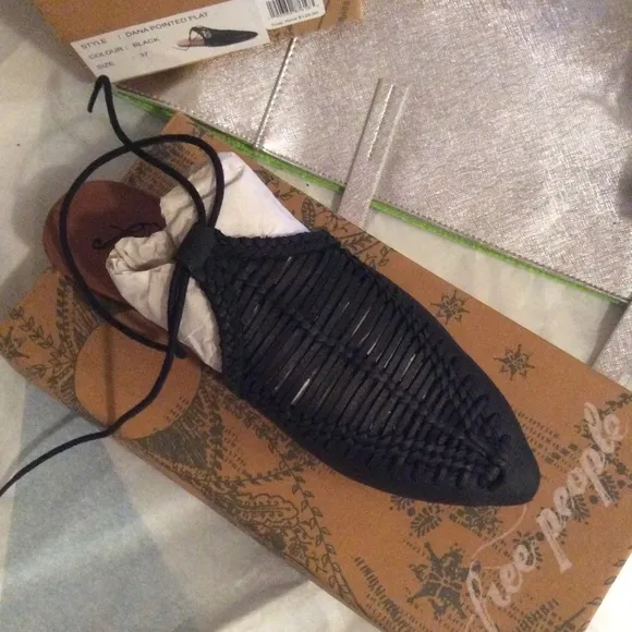 FREE PEOPLE DANA Woven Flat NWT SZ37 Black NIB