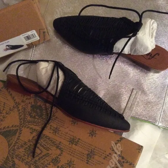 FREE PEOPLE DANA Woven Flat NWT SZ37 Black NIB