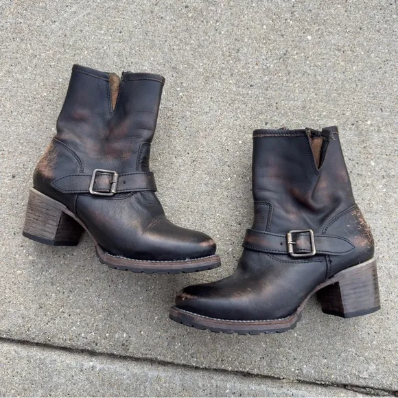 Freebird by Steven Carlito distressed leather ankle boots women’s size 7