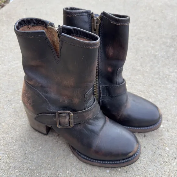 Freebird by Steven Carlito distressed leather ankle boots women’s size 7