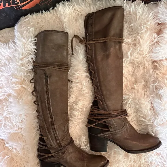 Freebird Coal Women's leather boots.