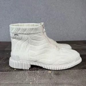 Free People Camper Womens Size 40 US 9.5 Tightknit Zip Front Boots White