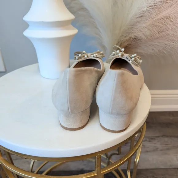French Sole Cream Flats with Pearl Embellishments Sz 10