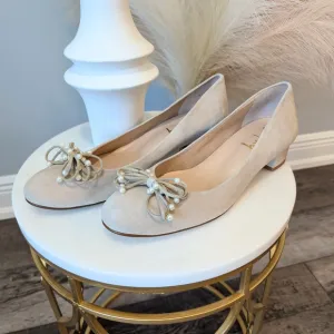 French Sole Cream Flats with Pearl Embellishments Sz 10