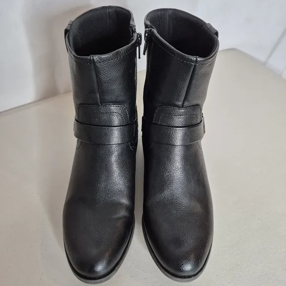Frye and Co. Elodie Black Faux Leather Side Zip Combat / Moto Boot - Size 8