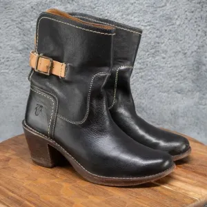 Frye Carmen Shortie Pull On Buckle Wood Heel Round Toe Black Ankle Boots 6.5 ***