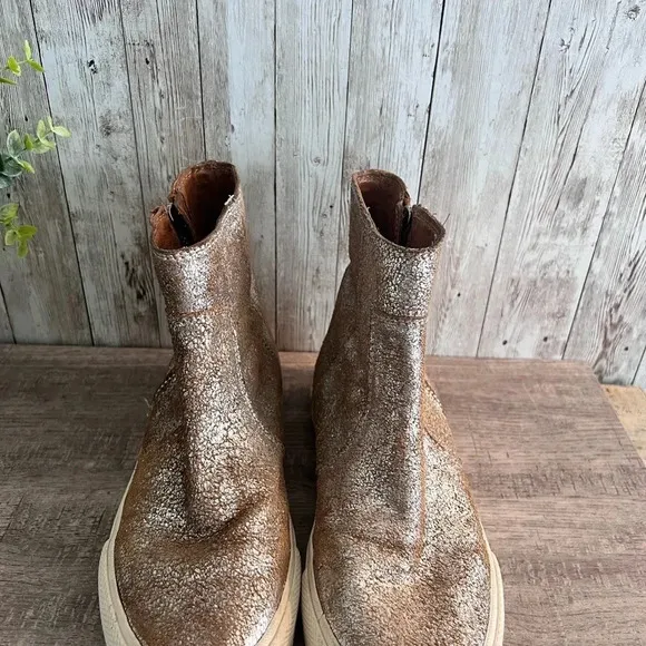 Frye Gia Metallic Boots