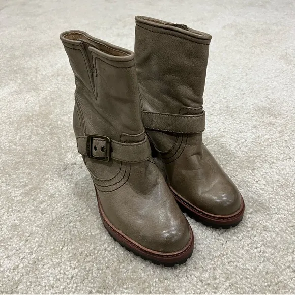 FRYE Lucy Engineer Boots Booties Green Brown Leather Women’s Size 6  (76755),