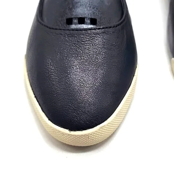 FRYE MELANIE BLACK LEATHER POINTED TOE BALLET SLIP-ON FLATS WOMENS 7 VGUC