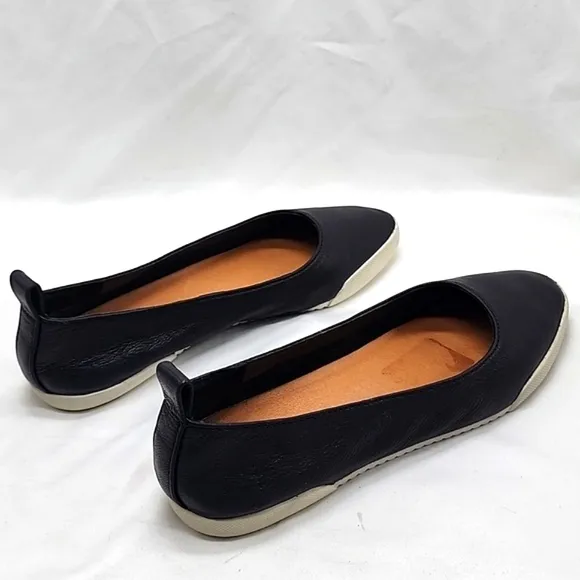 FRYE MELANIE BLACK LEATHER POINTED TOE BALLET SLIP-ON FLATS WOMENS 7 VGUC