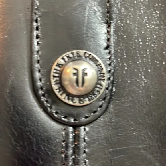 FRYE MELISSA BUTTON INSIDE ZIP Genuine Leather Side Zip Boots NWOT Sz 6