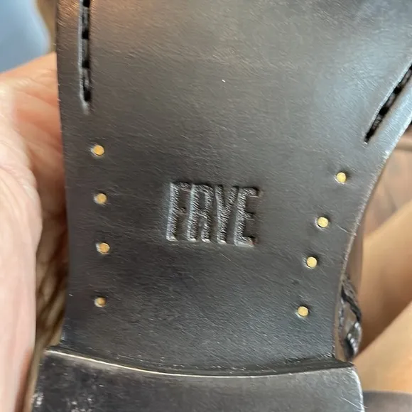 FRYE MELISSA BUTTON INSIDE ZIP Genuine Leather Side Zip Boots NWOT Sz 6
