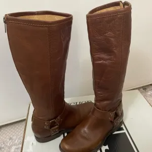 Frye Phillip Harness  Riding Boots Size 7M