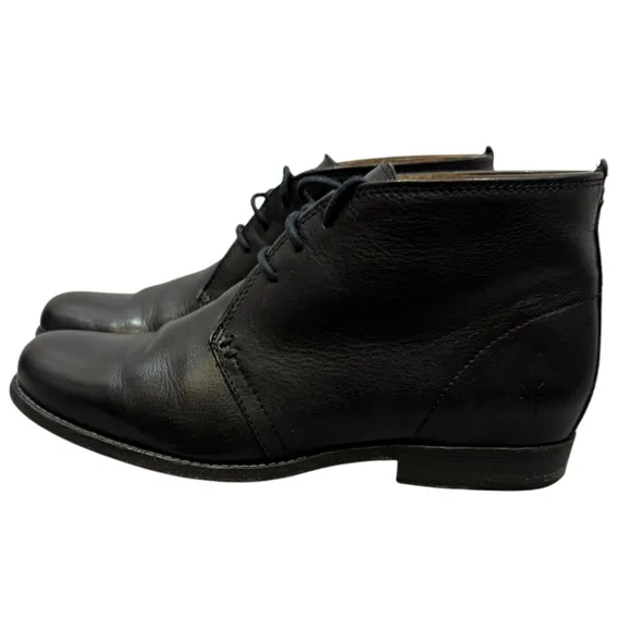 Frye Women’s Phillip Leather Chukka Boots Black 9.5