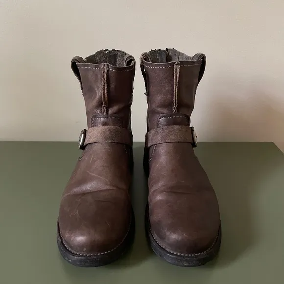 Frye Women's Vicky Artisan Back-Zip Boot