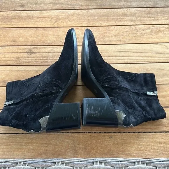 Frye Women's Flynn Short Metal Plate Suede Black Ankle Bootie 8.5