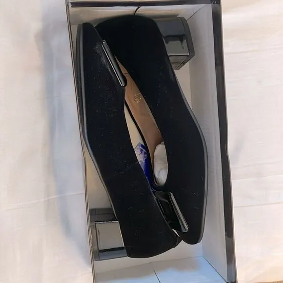 GG COLLECTION BLACK VELVET BALLET FLATS WITH SQUARE BLACK DETAIL.  NEW I…
