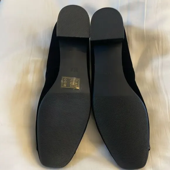 GG COLLECTION BLACK VELVET BALLET FLATS WITH SQUARE BLACK DETAIL.  NEW I…