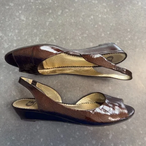 Gianni Bini Brown Crackled Leather Peep Toe Slingback Wedges – Size 9M