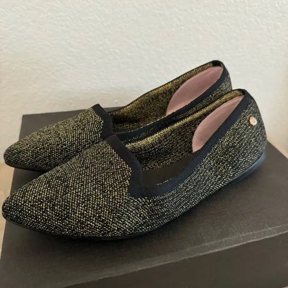 Giesswein Women's Black Gold Pointed Ballerina Flats Shoes Size 41