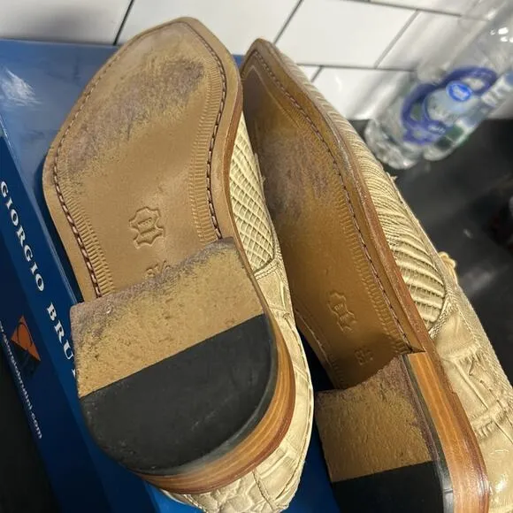 Giorgio Brutini Beige Point Toe Crocodile Embossed Leather Derby Dress Shoes 8.5