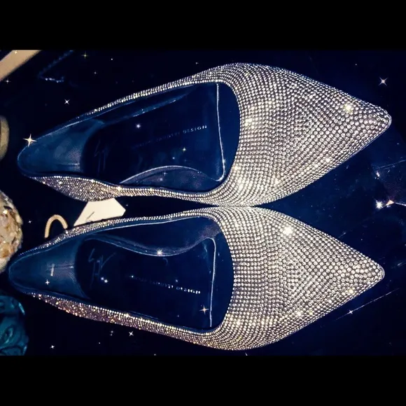 Giuseppe Zanotti 💎LUXURY💎 rhinestone embellished Pointed Toe Flats