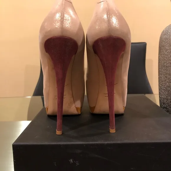 Giuseppe Zanotti Peep Toe Shoes 🔥
