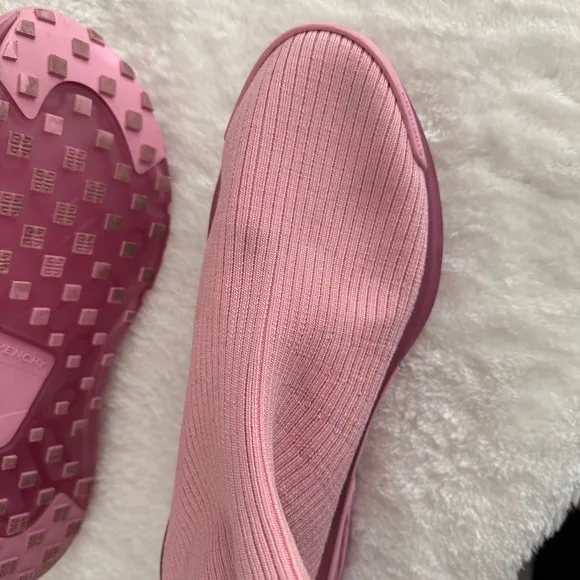 GIVENCHY  Pink Sneakers with Ribbed Knit Upper Size 40 Made in Italy