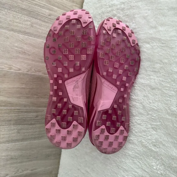GIVENCHY  Pink Sneakers with Ribbed Knit Upper Size 40 Made in Italy
