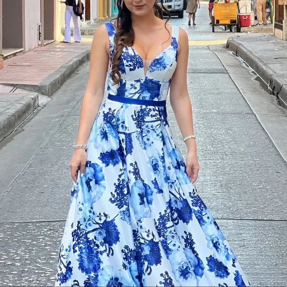 Glamour by Terani Couture Sleeveless V-Neck Floral Print Ball Gown