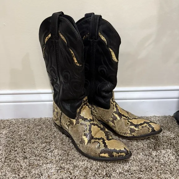 Great western boot Co. snake skin Size 5.5 M women's