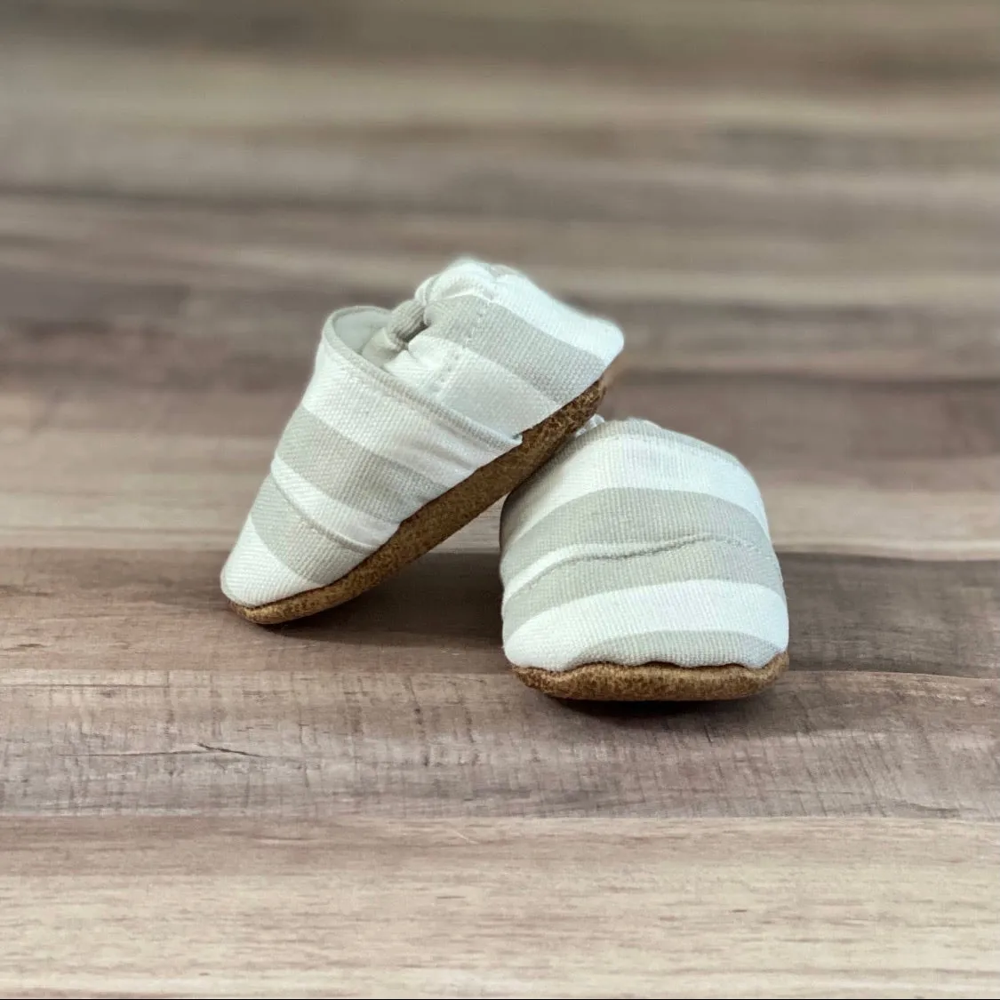 GREY   WHITE STRIPE Moccasins