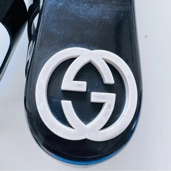 Gucci Black Rubber Jelly Cutout Accent D’Orsay Flats Classic Elegance Size 40/9