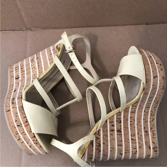 GUCCI Patent Cork‎ Striped Slingback Wedges Beige SIZE 5.5 Item #: 905772