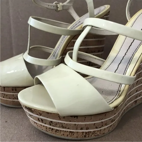 GUCCI Patent Cork‎ Striped Slingback Wedges Beige SIZE 5.5 Item #: 905772