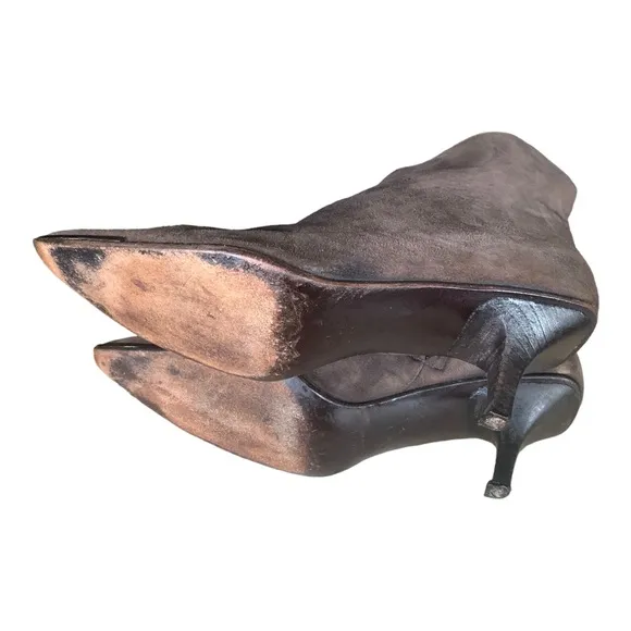 GUCCI Women’s Brown Suede Side Zip Booties Size 8