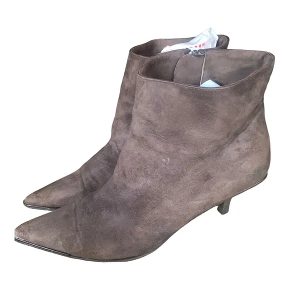 GUCCI Women’s Brown Suede Side Zip Booties Size 8