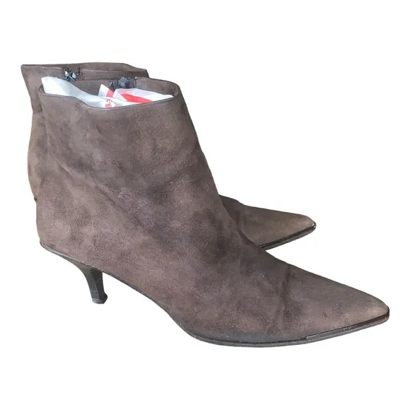 GUCCI Women’s Brown Suede Side Zip Booties Size 8