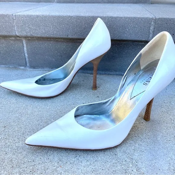 GUESS heels Carrie pumps WHITE LEATHER 9.5 stilettos high heel wedding bridal