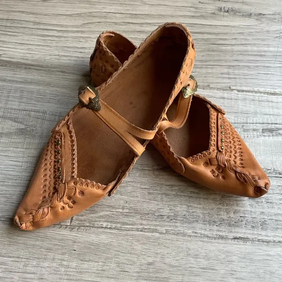 Handmade Leather Maryjane Style Flats Pointed Toe Brass Buckle Tan SZ 6-6.5
