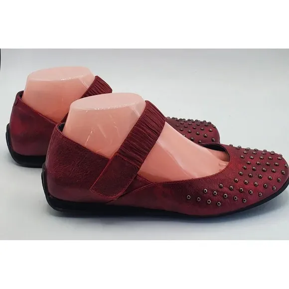 Helle Comfort Red Mary Jane Style Flats Lisboa Red C17701  Size 38 EUR 7 US