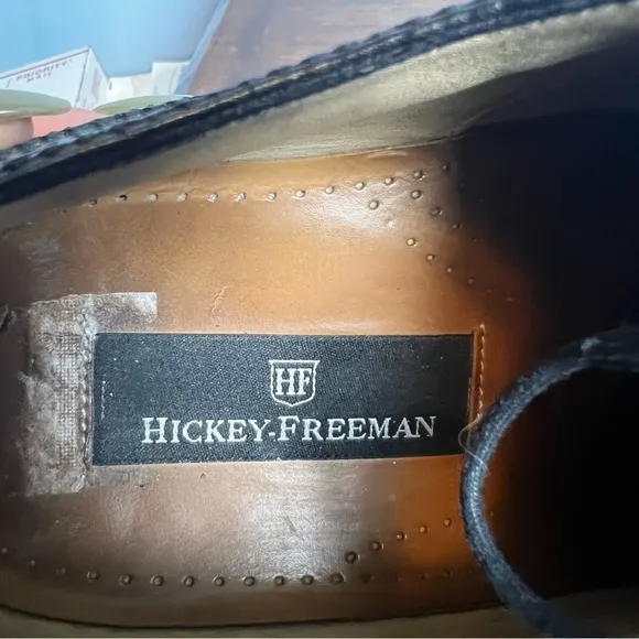 Hickey Freeman - Men’s Black Leather Wingtip Oxford Dress Shoes Wide‎ - 8 EEE