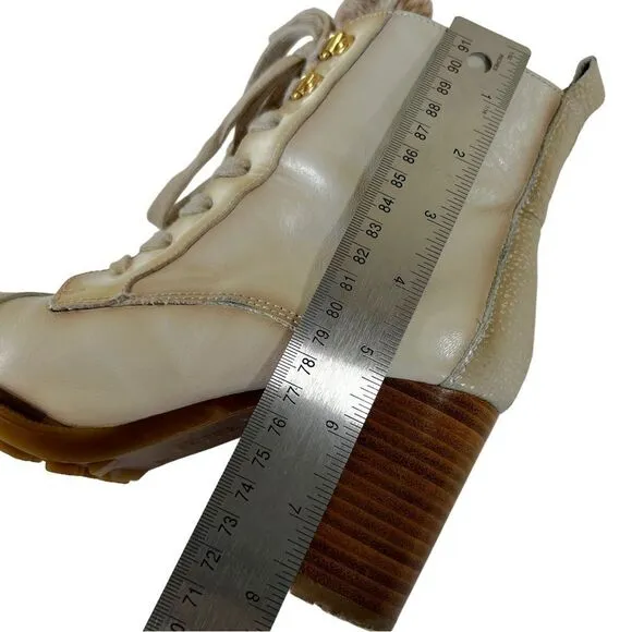 Hispanitas Janeth Cream CapToe Victorian Ankle Boots