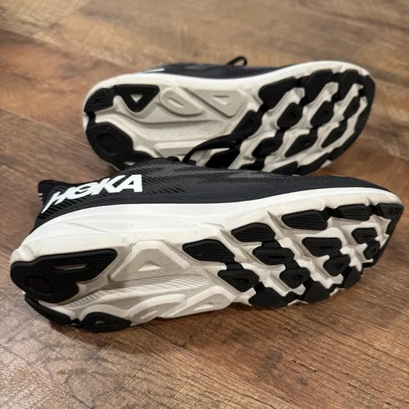 Hoka Women’s Clifton 9 Everyday Black Running Shoes