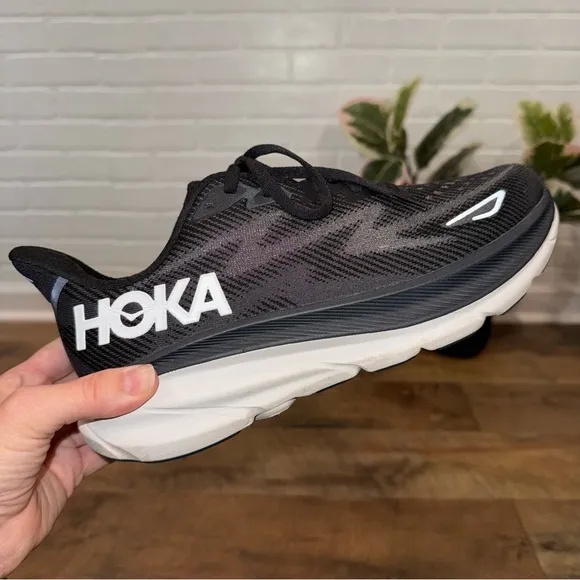 Hoka Women’s Clifton 9 Everyday Black Running Shoes
