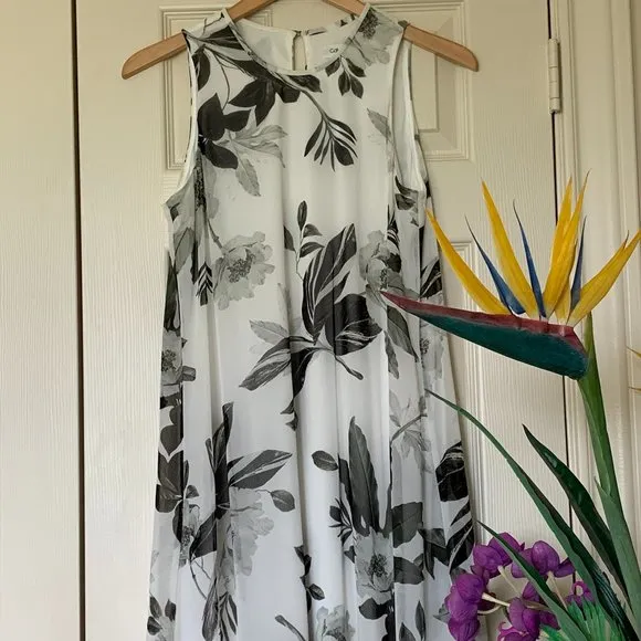 🎉HP🎉 Calvin Klein Sz 6 Women Grey &amp; White Floral Tropical Sleeveless Dress EUC